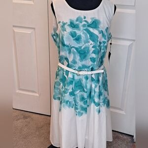 NWT Tommy Hilfiger Water Color Floral Dress    Size 14
